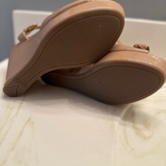 Prada Nudo Patent Leather Bow Wedge Sandals - NIB 35 - Picture 5 of 9